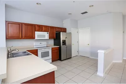 937 Hampton Cir, Naples, FL 34105 - Photo 13