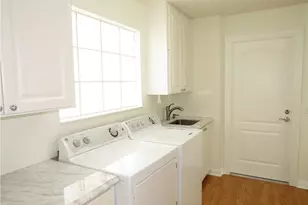 4235 Redonda Ln, Naples, FL 34119 - Photo 17