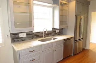 4235 Redonda Ln, Naples, FL 34119 - Photo 7