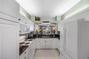 280 Robin Hood Cir, Naples, FL 34104 - Photo 11