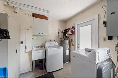 1013 Averly St, Fort Myers, FL 33919 - Photo 35