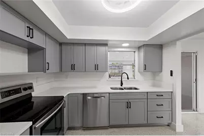 1013 Averly St, Fort Myers, FL 33919 - Photo 15