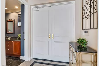 909 10th St S #204, Naples, FL 34102 - Photo 13