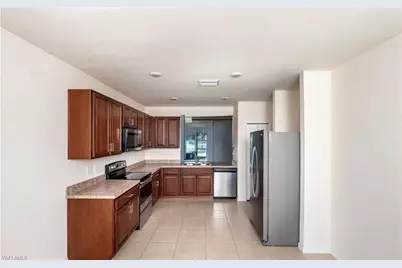 2802 40th St SW, Lehigh Acres, FL 33976 - Photo 3