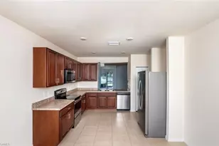 2802 40th St SW, Lehigh Acres, FL 33976 - Photo 3