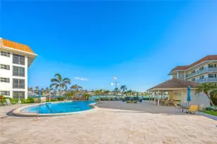 222 Harbour Dr, Naples, FL 34103 - Photo 23