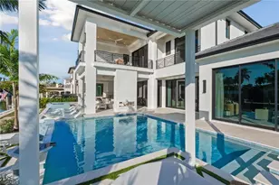 1990 7th St S, Naples, FL 34102 - Photo 35