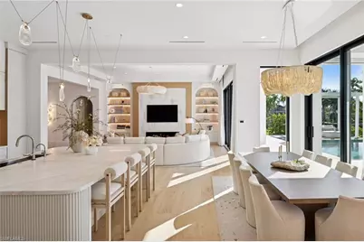 1990 7th St S, Naples, FL 34102 - Photo 7