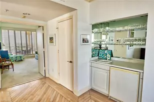 8990 Bay Colony Dr, Naples, FL 34108 - Photo 7