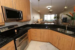 7058 Barrington Cir, Naples, FL 34108 - Photo 5