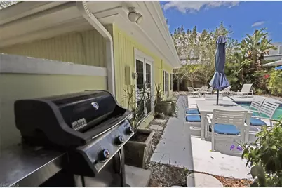 361 1st Ave N, Naples, FL 34102 - Photo 31