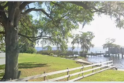 338 Riviera Dr, Crescent City, FL 32112 - Photo 9