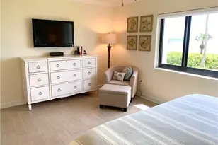 10475 Gulf Shore Dr, Naples, FL 34108 - Photo 21