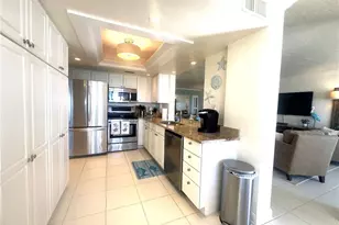 10475 Gulf Shore Dr, Naples, FL 34108 - Photo 13