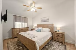 7360 Glenmoor Ln, Naples, FL 34104 - Photo 15