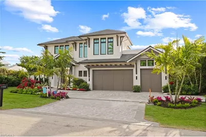 1199 12th St N, Naples, FL 34102 - Photo 9