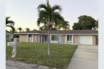 1015 Wilshire Dr, Fort Myers, FL 33919 - Photo 1