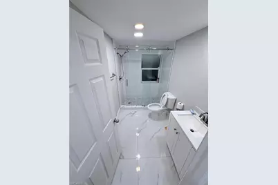 1015 Wilshire Dr, Fort Myers, FL 33919 - Photo 5