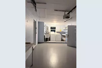 1015 Wilshire Dr, Fort Myers, FL 33919 - Photo 15