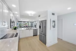 800 River Point Dr, Naples, FL 34102 - Photo 7