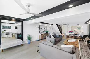 800 River Point Dr, Naples, FL 34102 - Photo 5