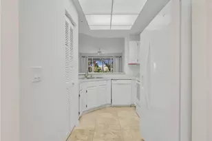 9851 Costa Mesa Ln, Bonita Springs, FL 34135 - Photo 7