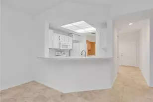 9851 Costa Mesa Ln, Bonita Springs, FL 34135 - Photo 9