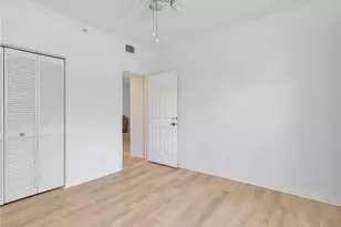 9851 Costa Mesa Ln, Bonita Springs, FL 34135 - Photo 23