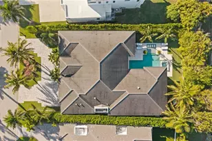 655 Starboard Dr, Naples, FL 34103 - Photo 7