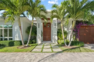 655 Starboard Dr, Naples, FL 34103 - Photo 5