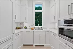 655 Starboard Dr, Naples, FL 34103 - Photo 13