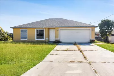 210 Mossrosse St, Fort Myers, FL 33913 - Photo 1