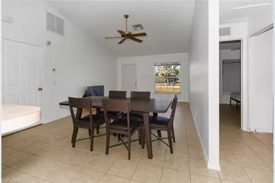 210 Mossrosse St, Fort Myers, FL 33913 - Photo 11