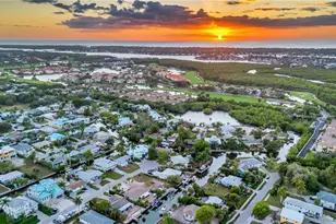 2737 Shoreview Dr, Naples, FL 34112 - Photo 37