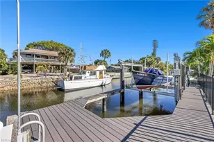 2737 Shoreview Dr, Naples, FL 34112 - Photo 25