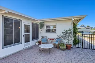 2737 Shoreview Dr, Naples, FL 34112 - Photo 23