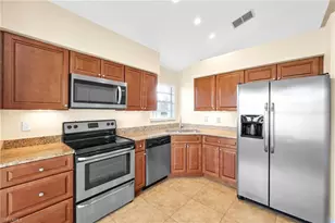 1761 San Bernadino Way, Naples, FL 34109 - Photo 7