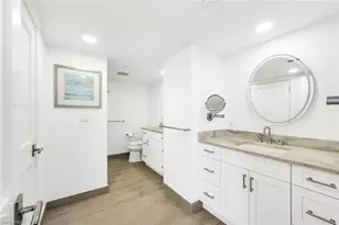 4041 Gulf Shore Blvd SW, Naples, FL 34103 - Photo 17