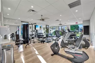 555 Park Shore Dr, Naples, FL 34103 - Photo 19