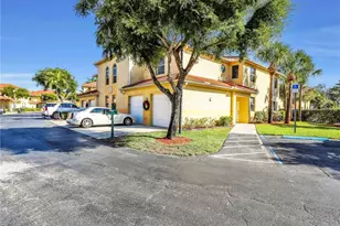 4315 Bellasol Cir, Fort Myers, FL 33916 - Photo 1