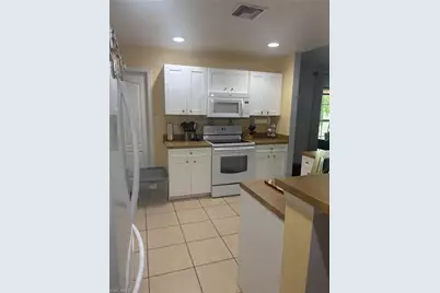 918 Margaret Ave S, Lehigh Acres, FL 33974 - Photo 9