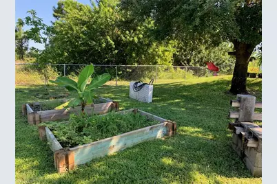 918 Margaret Ave S, Lehigh Acres, FL 33974 - Photo 21