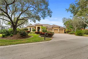 527 Terracina Way, Naples, FL 34119 - Photo 9