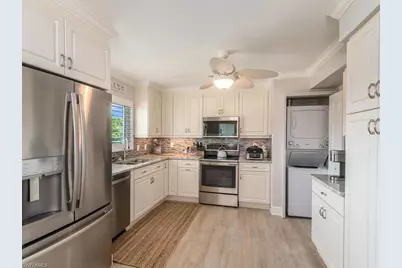 4180 Crayton Rd #E7, Naples, FL 34103 - Photo 9