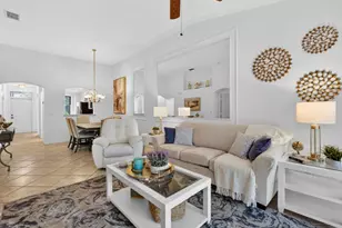 7555 Meadow Lakes Dr, Naples, FL 34104 - Photo 3