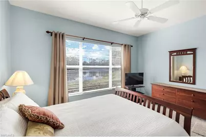 462 Preswick Ln SW, Naples, FL 34120 - Photo 17