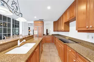 364 5th St S, Naples, FL 34102 - Photo 11