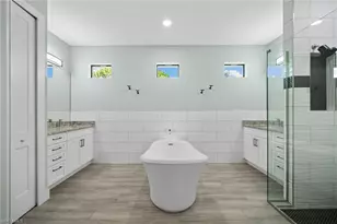 4657 Key Largo Ln, Bonita Springs, FL 34134 - Photo 25