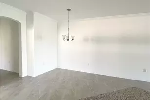 2057 Tamarron Ln, Naples, FL 34120 - Photo 5