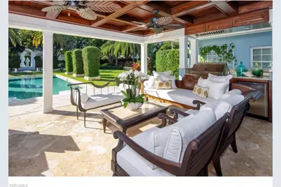 247 6th St N, Naples, FL 34102 - Photo 19